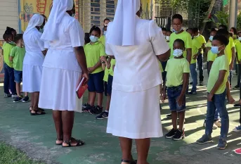 soeurs-et-ecole-elementaire-5