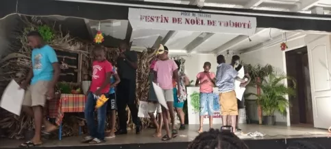 pièce de théatre par les jeunes de la MECS