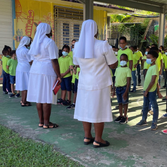 soeurs-et-ecole-elementaire-5